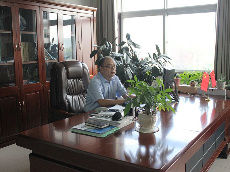 總經理正在辦公